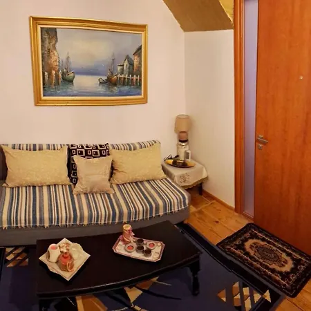 Historic Manor Kavala Feriehus