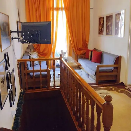 Historic Manor Kavala Feriehus
